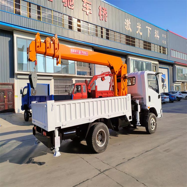 竹塘乡三轮随车吊定制 农用改装机自备吊中瑞长期出售
